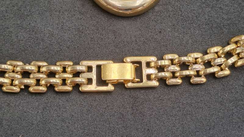Gold Tone NECKLACE  with Pendant 46cm