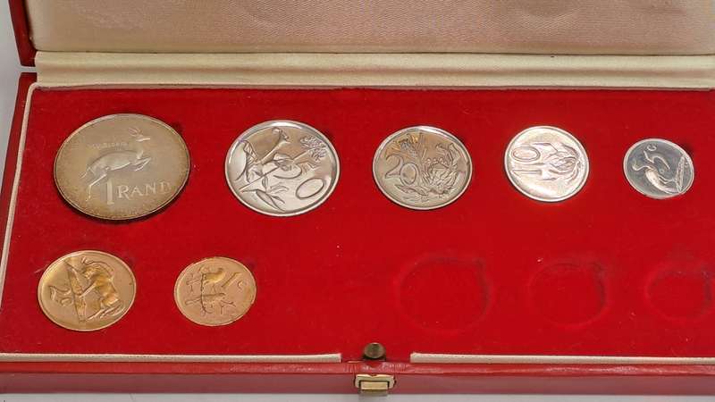 South Africa Munt 1980 Proof Set in Long Proof Box -SILVER .800 one Rand