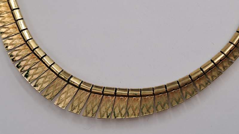 Gold Tone CHOKER NECKLACE  42cm