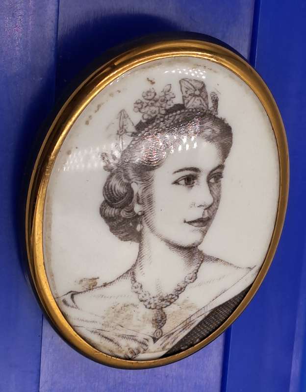 Vintage Rare 1953 Porcelain Coronation Brooch Queen Elizabeth II Royal Worcester England