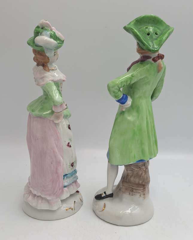 Vintage 1940's Hand Painted Porcelain Colonial Couple Salt & Pepper Shakers -Occupied Japan