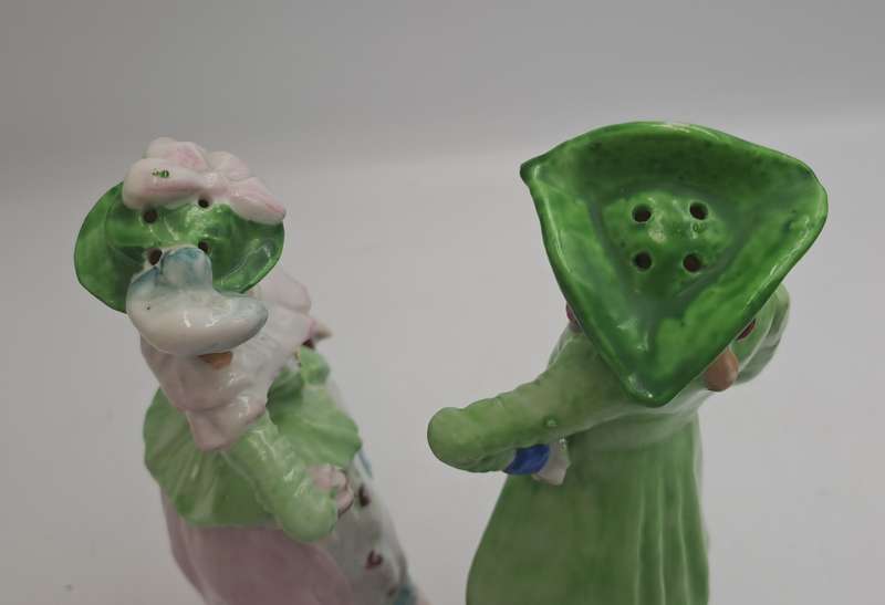 Vintage 1940's Hand Painted Porcelain Colonial Couple Salt & Pepper Shakers -Occupied Japan