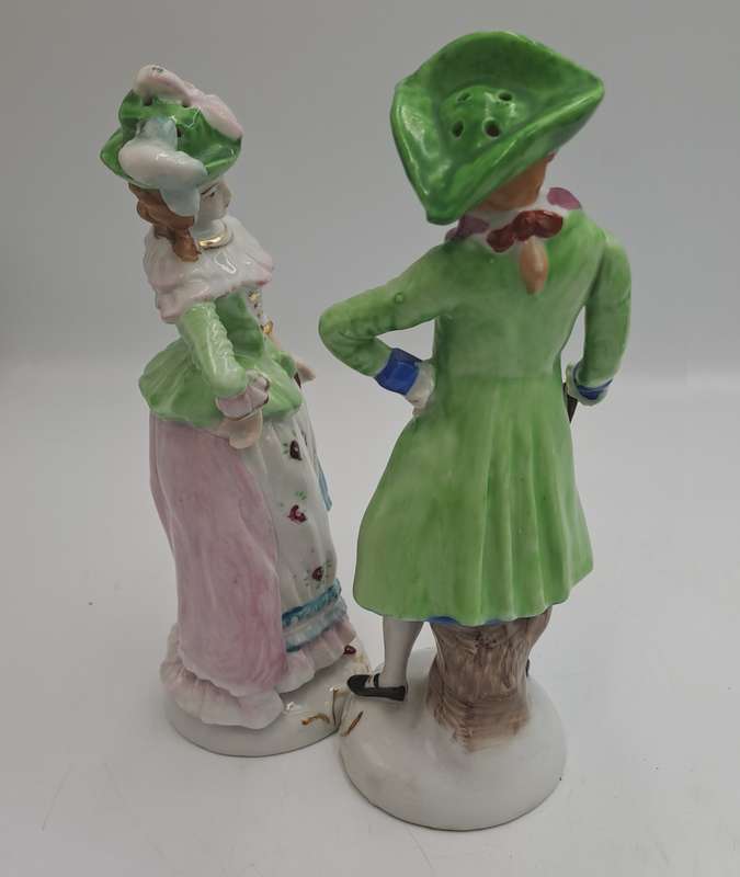 Vintage 1940's Hand Painted Porcelain Colonial Couple Salt & Pepper Shakers -Occupied Japan
