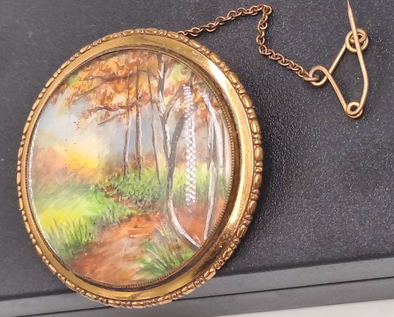 Vintage 1930's-1940's TLM (Thomas L Mott) Country Scene Handpainted Brooch