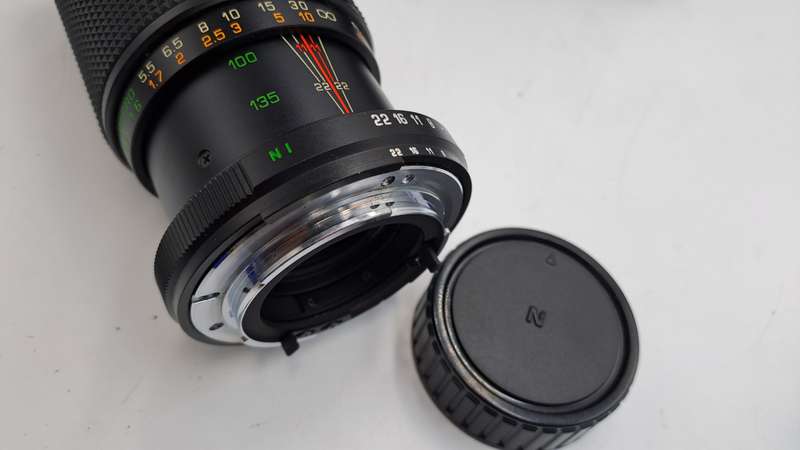 Pre-owned Makinon MC Zoom F70-200m 14,5  - 55mm Auto Focus Lens with bag and caps