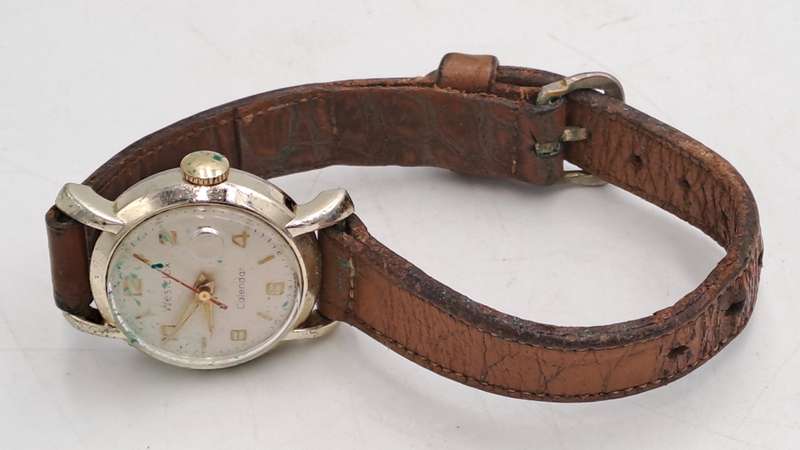 Pre-owned Vintage Ladies Westclox Mechanical watch with Leather strap- Not working