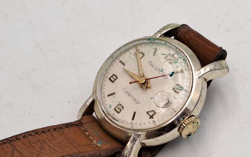 Pre-owned Vintage Ladies Westclox Mechanical watch with Leather strap- Not working