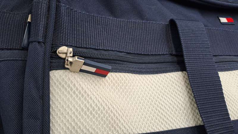 Tommy Hilfiger Duffel bag 49cm x 21cm x 37cm