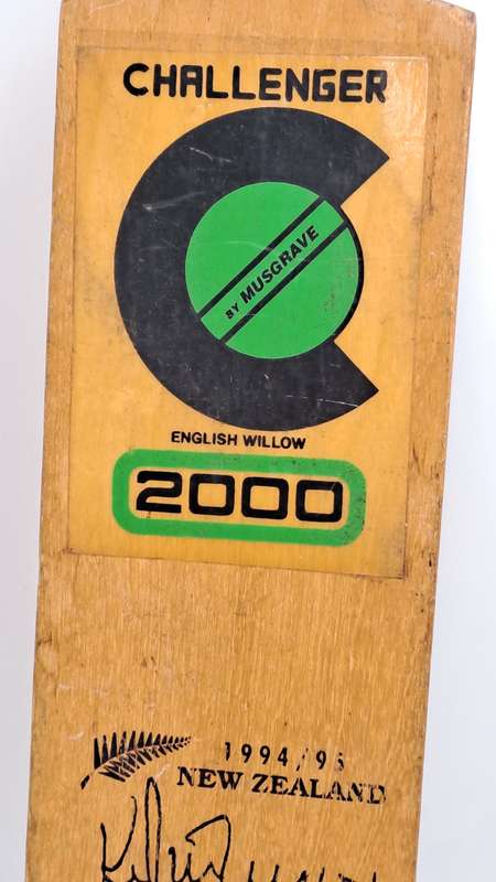 Miniture Challenger Signed Cricket Bat 1994/1995 N.Z Team-Clive Rice signed the back