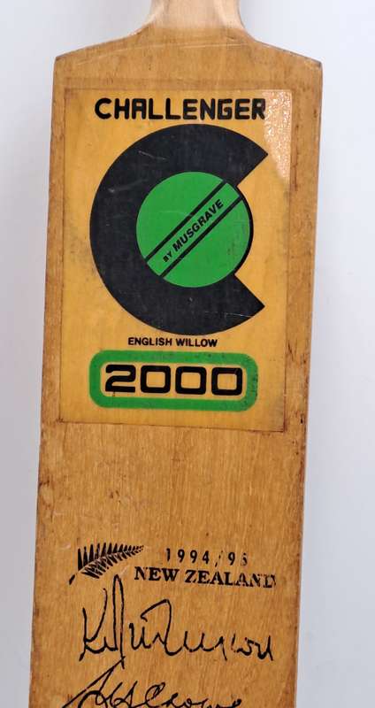 Miniture Challenger Signed Cricket Bat 1994/1995 N.Z Team-Clive Rice signed the back