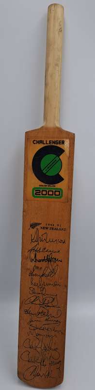 Miniture Challenger Signed Cricket Bat 1994/1995 N.Z Team-Clive Rice signed the back