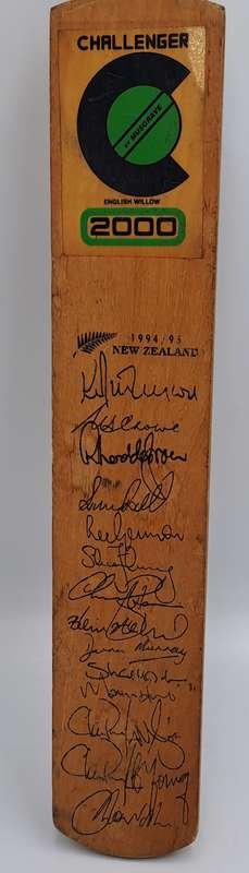 Miniture Challenger Signed Cricket Bat 1994/1995 N.Z Team-Clive Rice signed the back
