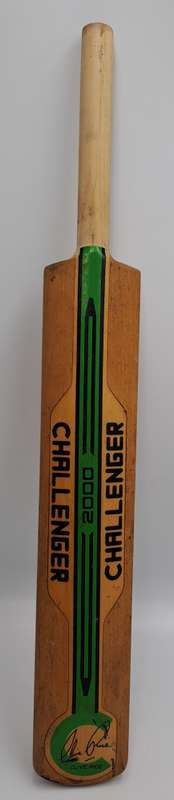 Miniture Challenger Signed Cricket Bat 1994/1995 N.Z Team-Clive Rice signed the back
