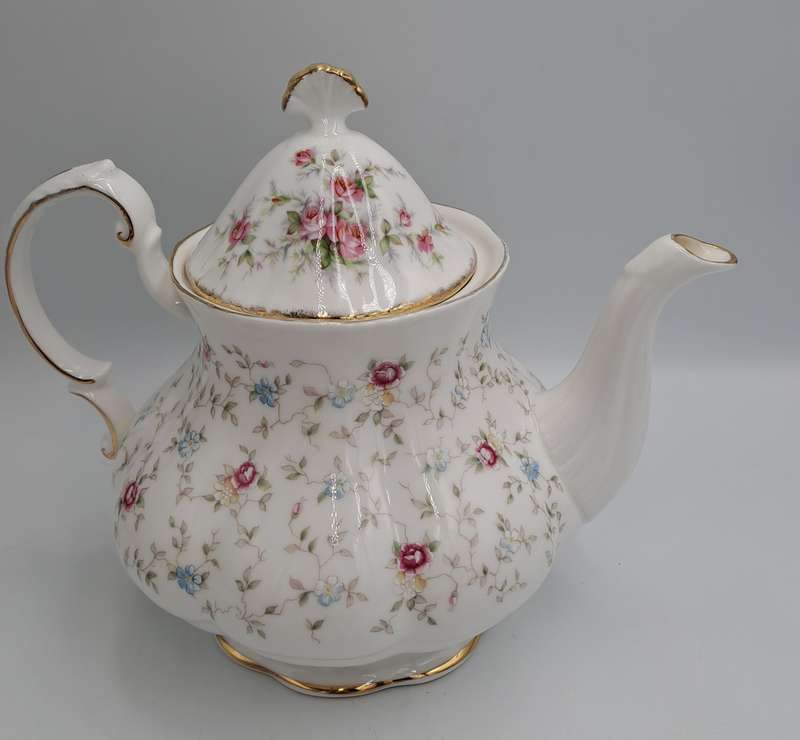 Vintage Paragon "First Choice" Tea Pot- Stoke-on-Trent-By Appointment to The Queen