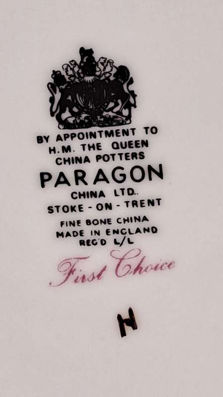 Vintage Paragon "First Choice" Tea Pot- Stoke-on-Trent-By Appointment to The Queen