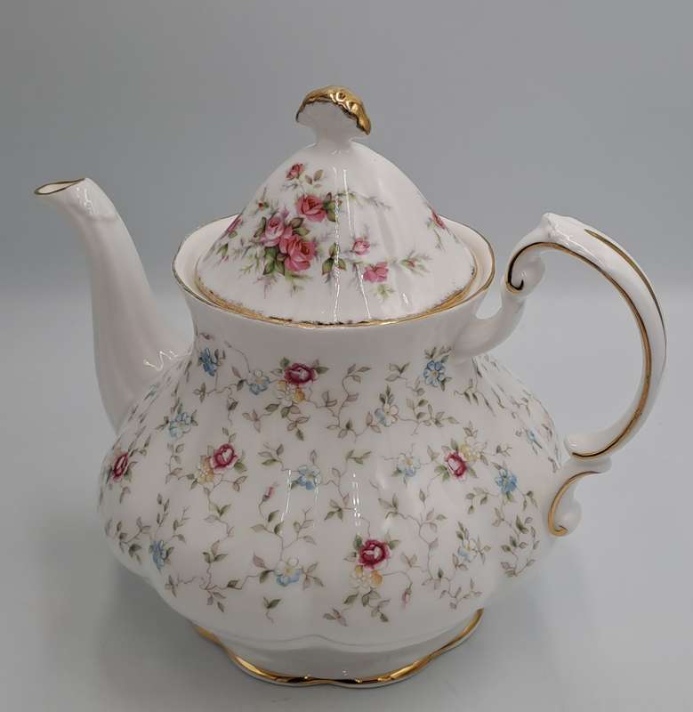 Vintage Paragon "First Choice" Tea Pot- Stoke-on-Trent-By Appointment to The Queen