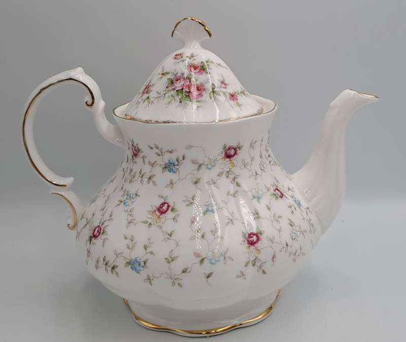 Vintage Paragon "First Choice" Tea Pot- Stoke-on-Trent-By Appointment to The Queen