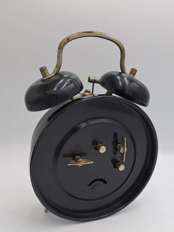 Vintage Alarm Clock -W0RKING- 17cm High x 11xm x 5,5cm