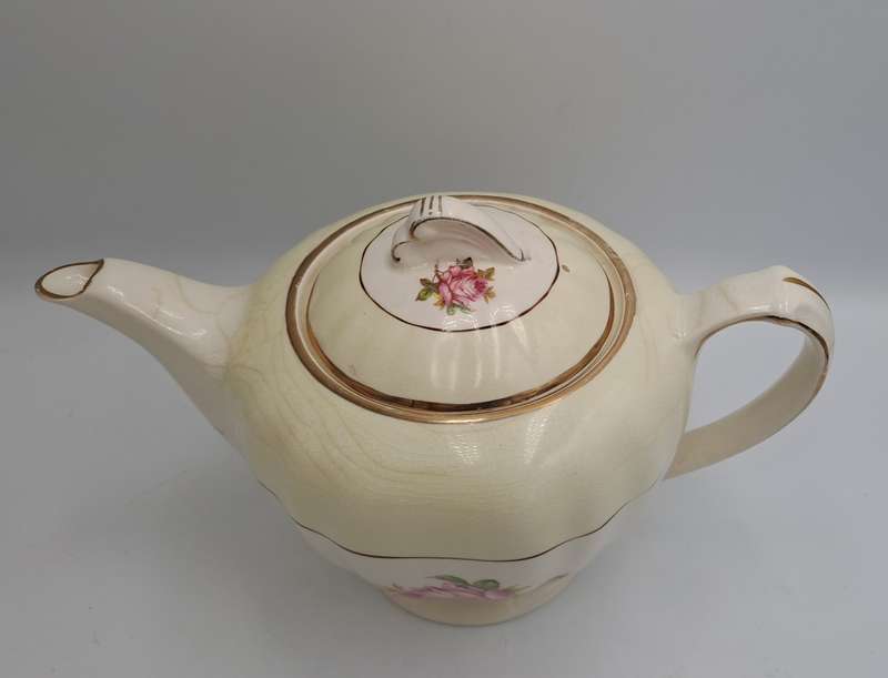 Antique /Vintage J&G Meakin Full size Tea pot Gainsborough Shape