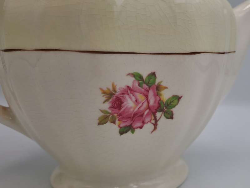 Antique /Vintage J&G Meakin Full size Tea pot Gainsborough Shape