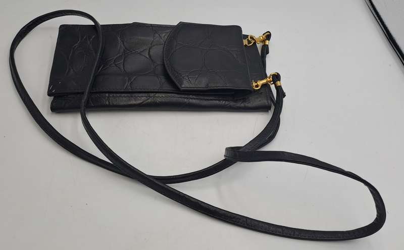 Pre-owned Ladies Genuine Leather Sling Cell Phone Purse  -Black-Made in RSA