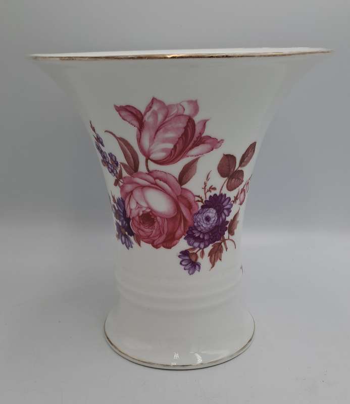 Vintage Porcelain Rosenthale Selb-Bavaria Floral Vase 180x167x110mm (Gold on rim faded )