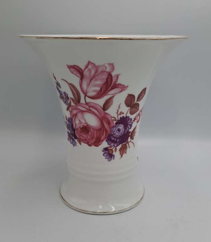 Vintage Porcelain Rosenthale Selb-Bavaria Floral Vase 180x167x110mm (Gold on rim faded )
