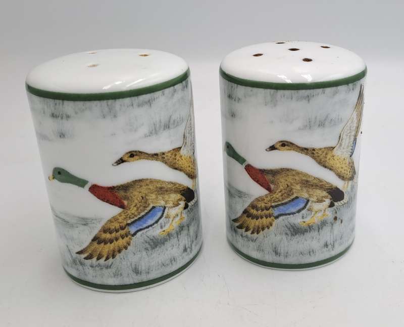 The Blenheim Porcelain Collection Salt & Pepper Set 73x50mm