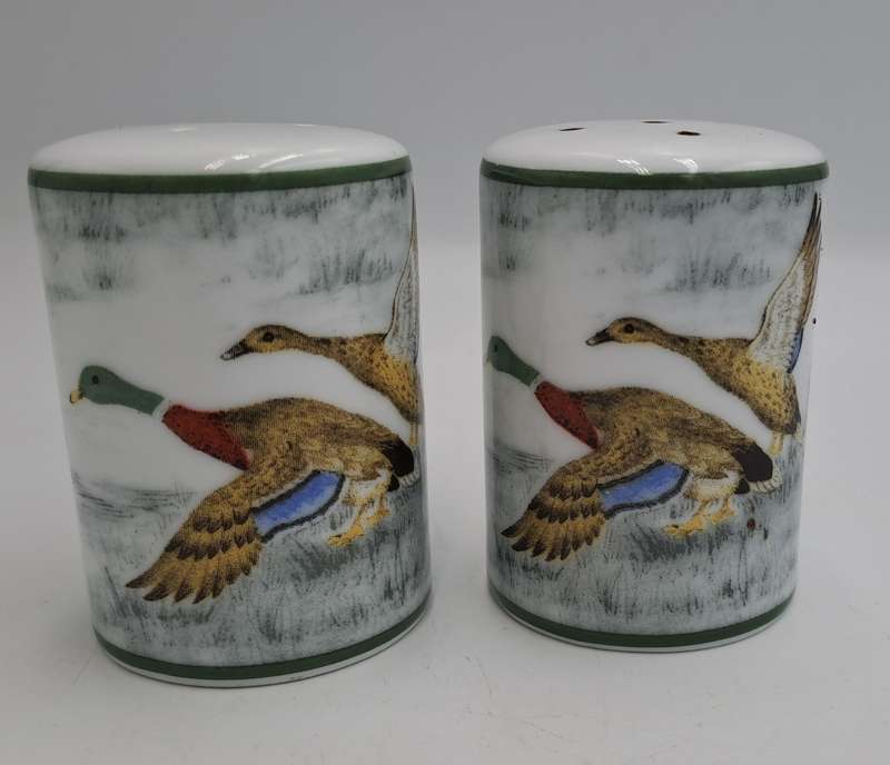 The Blenheim Porcelain Collection Salt & Pepper Set 73x50mm