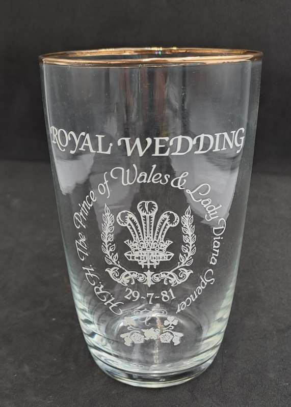 29-07-1981 Royal Wedding Charles and Diana commemorative Glass 120x72mm