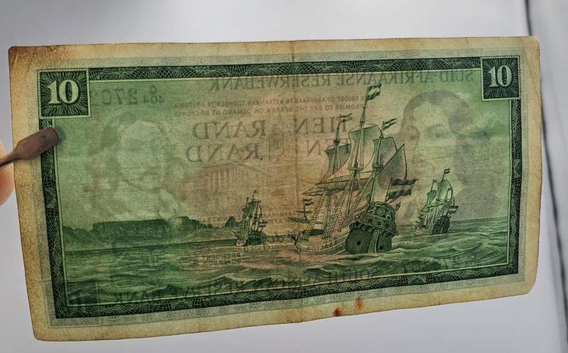 1975-1976 Ten Rand Note -T.W. de Jongh, Watermark van Riebeeck-Afrikaans-English -C/404 270207