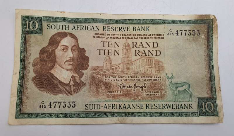 1975-1976 Ten Rand Note -T.W. de Jongh, Watermark van Riebeeck-English-Afrikaans -C/415 477333
