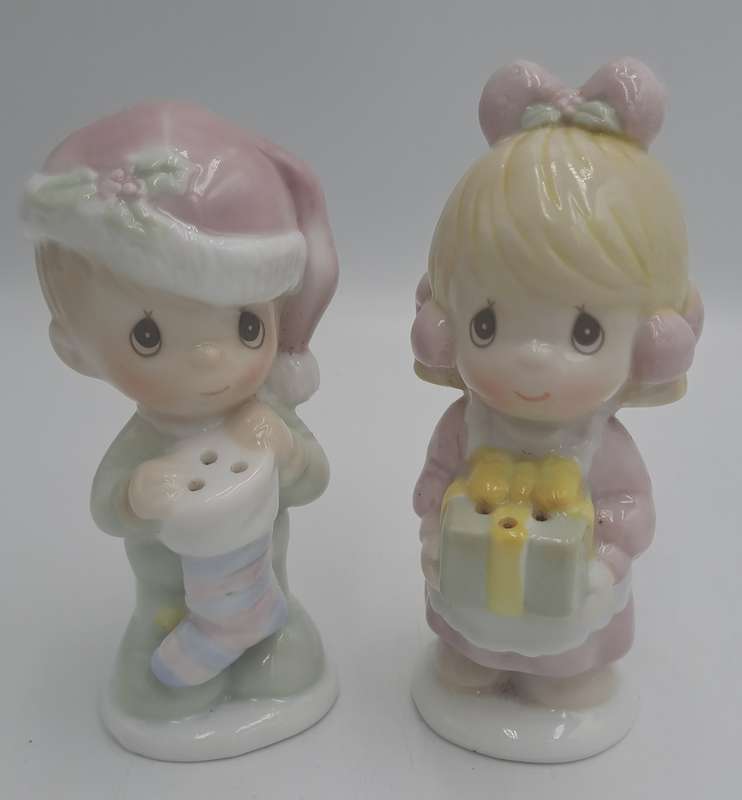 Collectable 1994 Precious Moments PMI Salt & Pepper Shakers-Boy and Girl 10,5cm tall