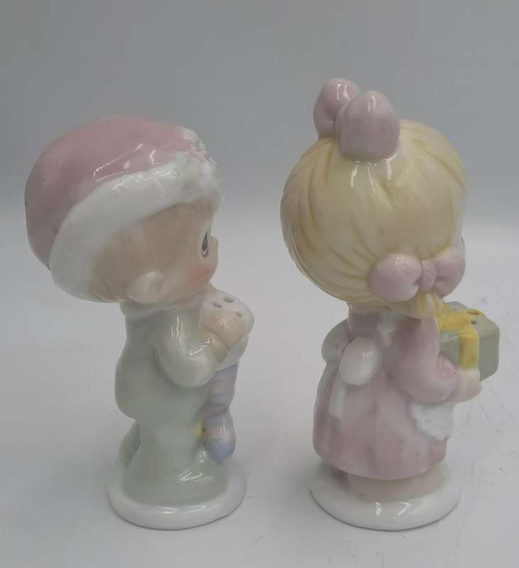 Collectable 1994 Precious Moments PMI Salt & Pepper Shakers-Boy and Girl 10,5cm tall