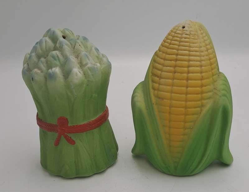 Vintage Corn and Asparagus vegetable Salt and Pepper Shakers set