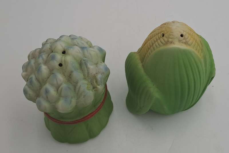 Vintage Corn and Asparagus vegetable Salt and Pepper Shakers set