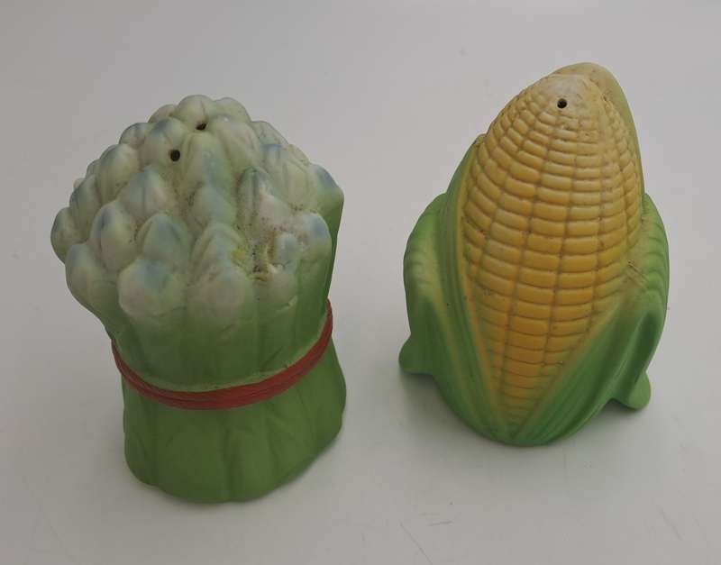 Vintage Corn and Asparagus vegetable Salt and Pepper Shakers set