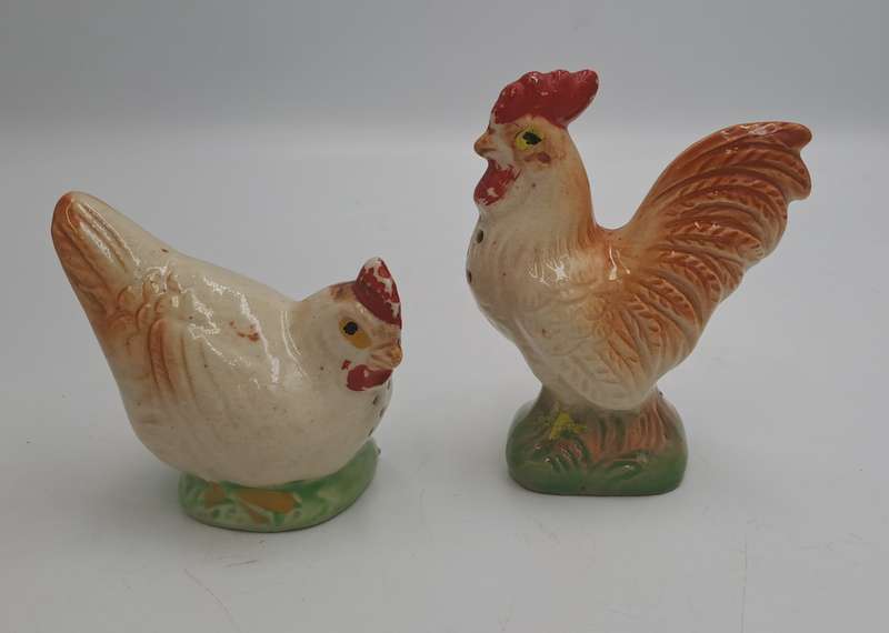 Vintage 1940's Occupied Japan Rooster and Hen Salt and Pepper Shaker set