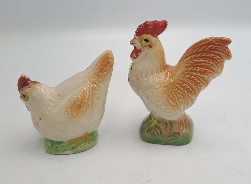 Vintage 1940's Occupied Japan Rooster and Hen Salt and Pepper Shaker set