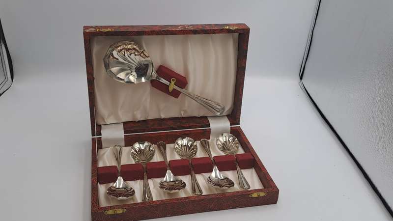 7pc Antique "Sipelia"Rustless Silver Plated Desert Spoon set - Sheffield England-Boxed