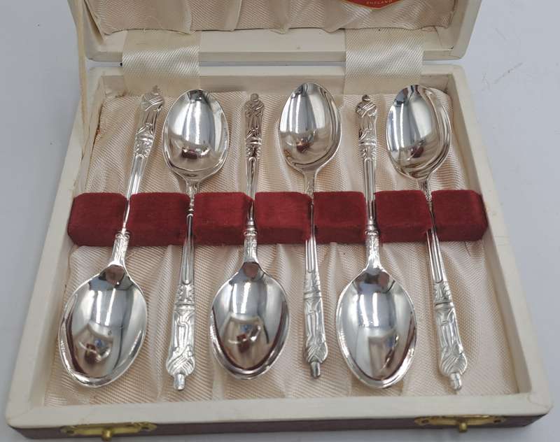 Vintage SIPELIA E.P.N.S Silver Plated Finest Finish APOSTEL Spoon set- Boxed-Sheffield England
