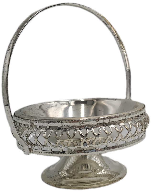 Silver Plated Bon Bon Dish with Handle 15,5cm x 12,5cm