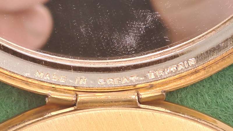 Pre-owned Vintage Ladies Powder Compact- Made in Great Britian
