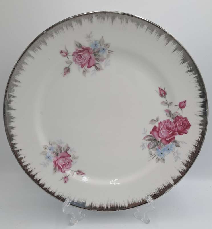 Beautiful 24pc Porcelain Floral Rose Pattern Teaset-Teapot,Cakeplate,Ceamer,Sugar bowl -6 Trio's