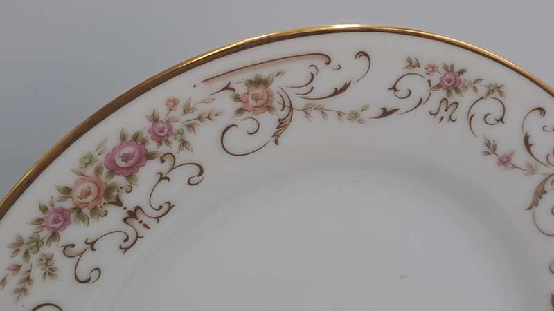 23 pc Vintage RC Japan Noritake "Roseyard" 470 -Tea set(6 Trios ,teapot creamer and Sugar bowl)