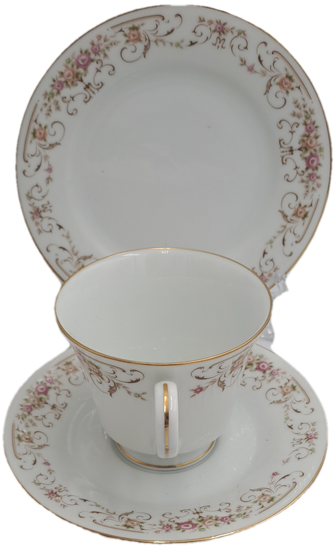 23 pc Vintage RC Japan Noritake "Roseyard" 470 -Tea set(6 Trios ,teapot creamer and Sugar bowl)