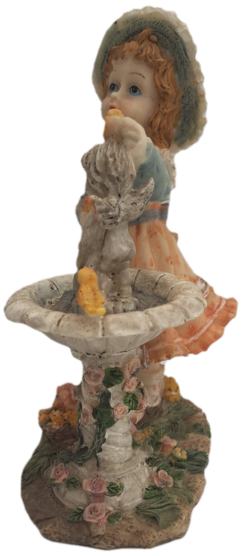 Vintage Figurine 16cm(h) x 12,5cm x 6,5cm (The maker stamp is off)