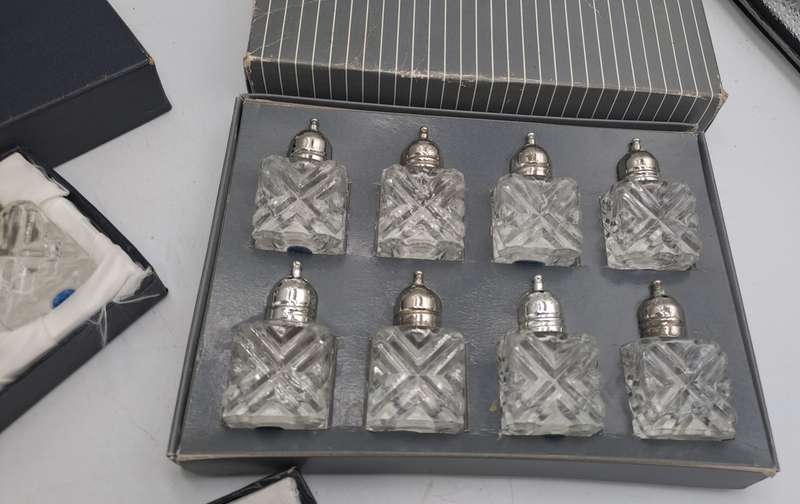 22 pc Glass Salt and Pepper Shakers -Made in Japan -Boxed -USED SEE CONDITION