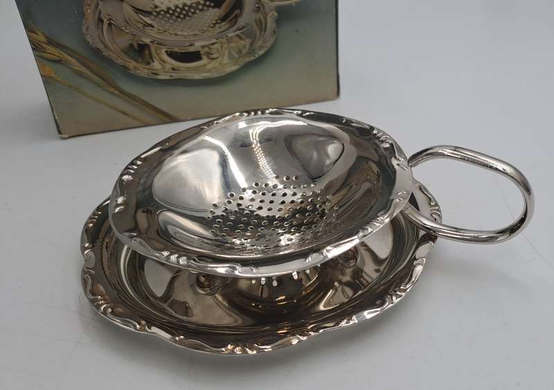 Silver Plated Tea Strainer with tray -Boxed -11cm tall