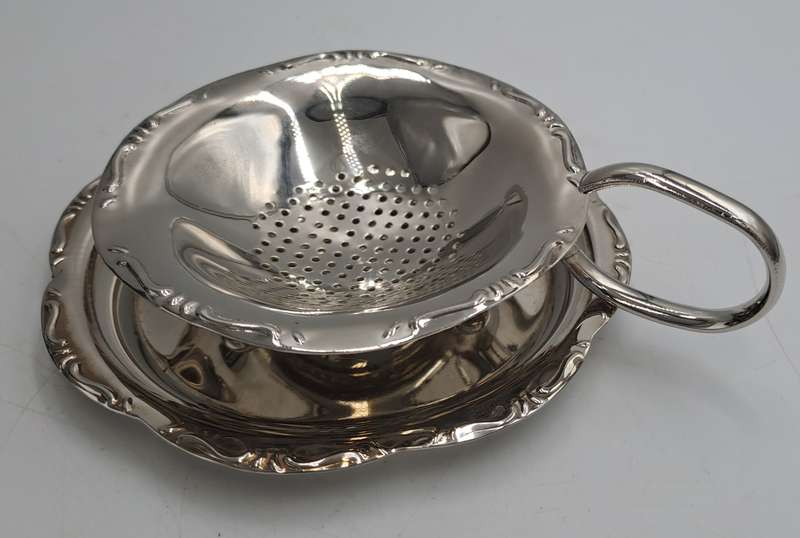 Silver Plated Tea Strainer with tray -Boxed -11cm tall